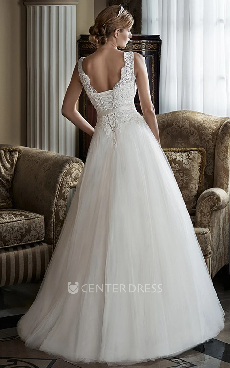 A-Line V-Neck Appliqued Long Sleeveless Tulle&Lace Wedding Dress