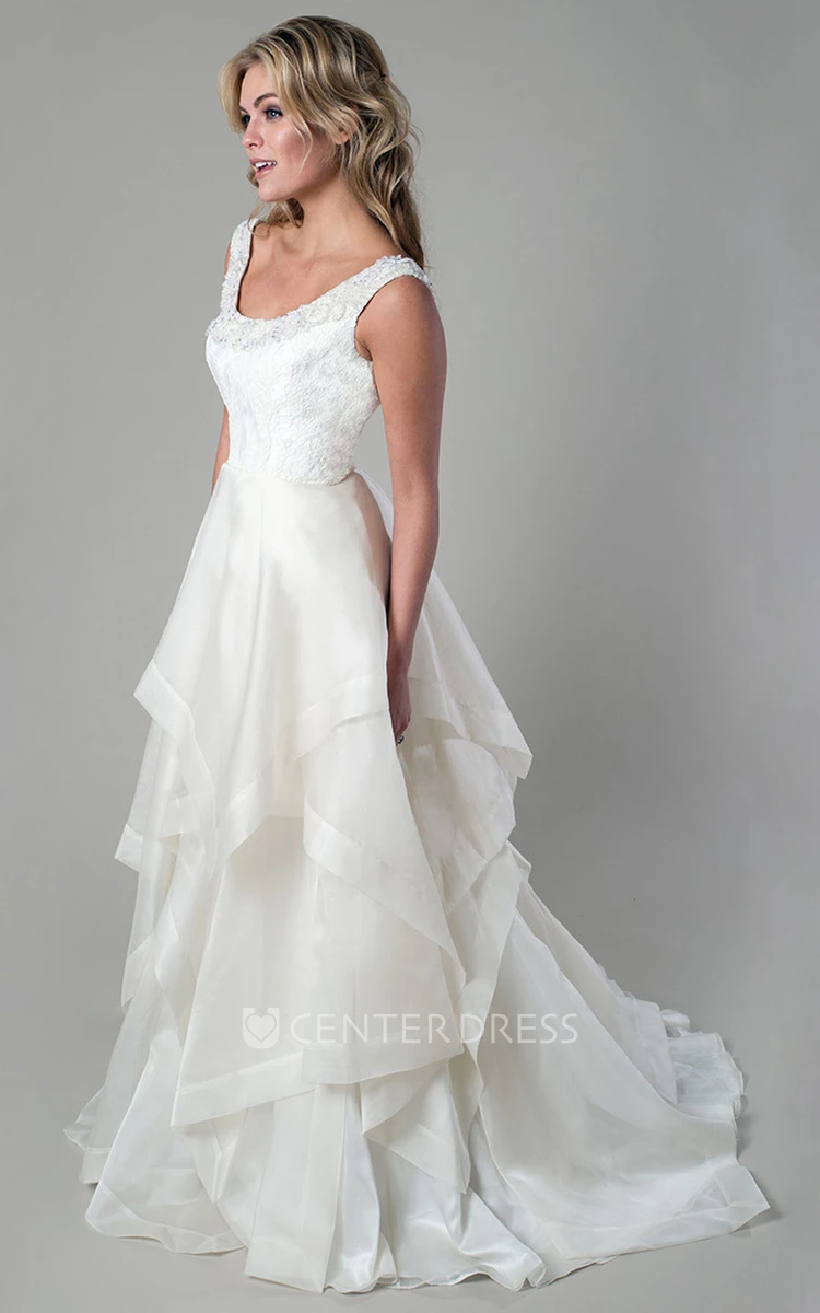 A-Line Scoop-Neck Maxi Appliqued Sleeveless Organza Wedding Dress With Tiers And Draping