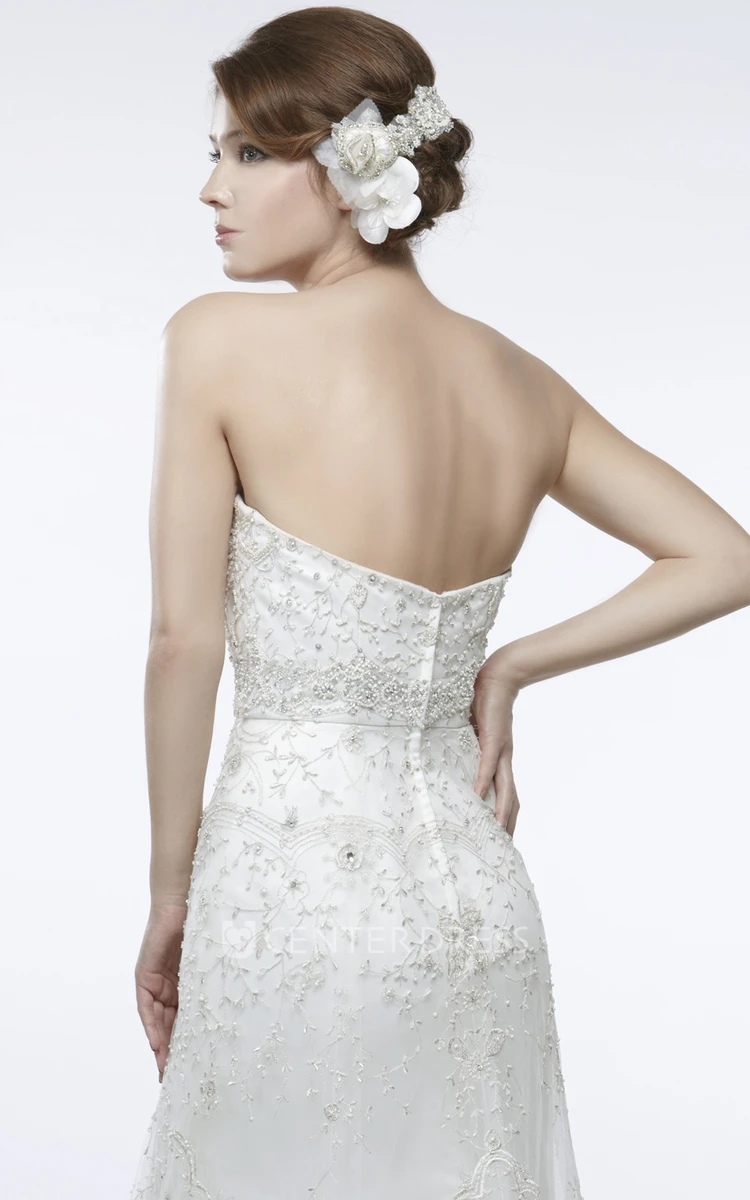 A-Line Sleeveless Appliqued Sweetheart Lace Wedding Dress