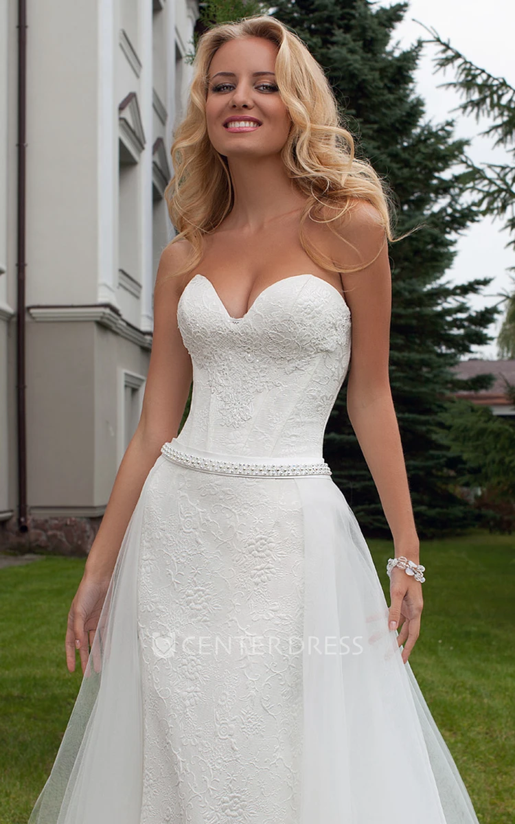 Appliqued Sleeveless Sweetheart Lace Wedding Dress With Waist Jewellery
