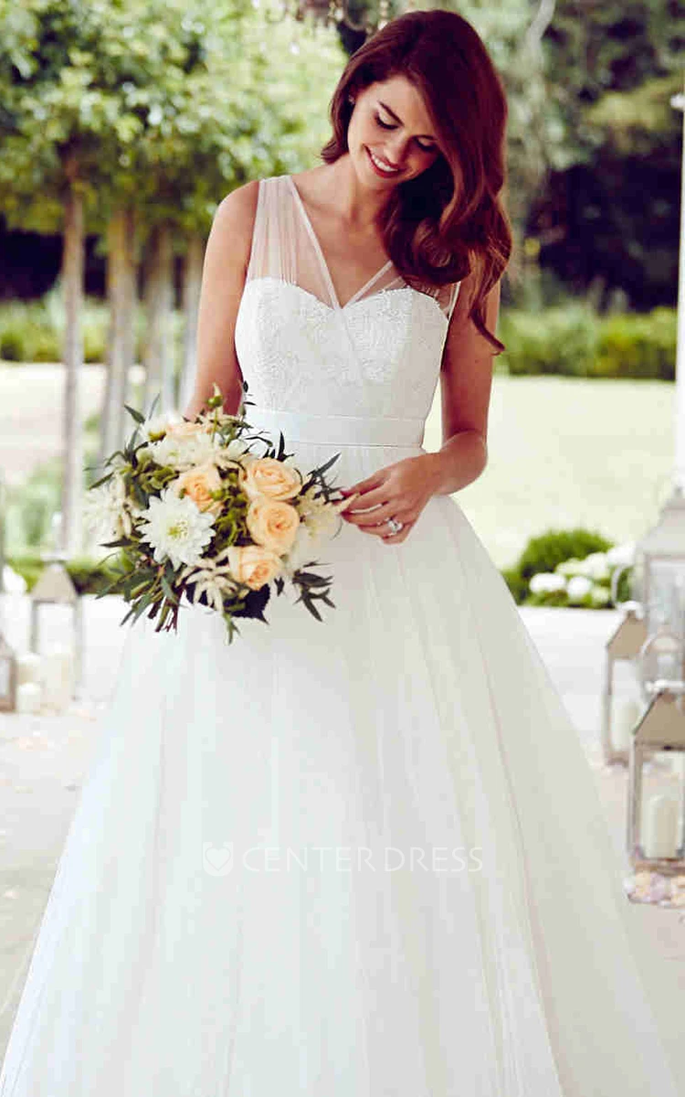 A-Line Strapped Sleeveless Bowed Floor-Length Tulle Wedding Dress With Lace