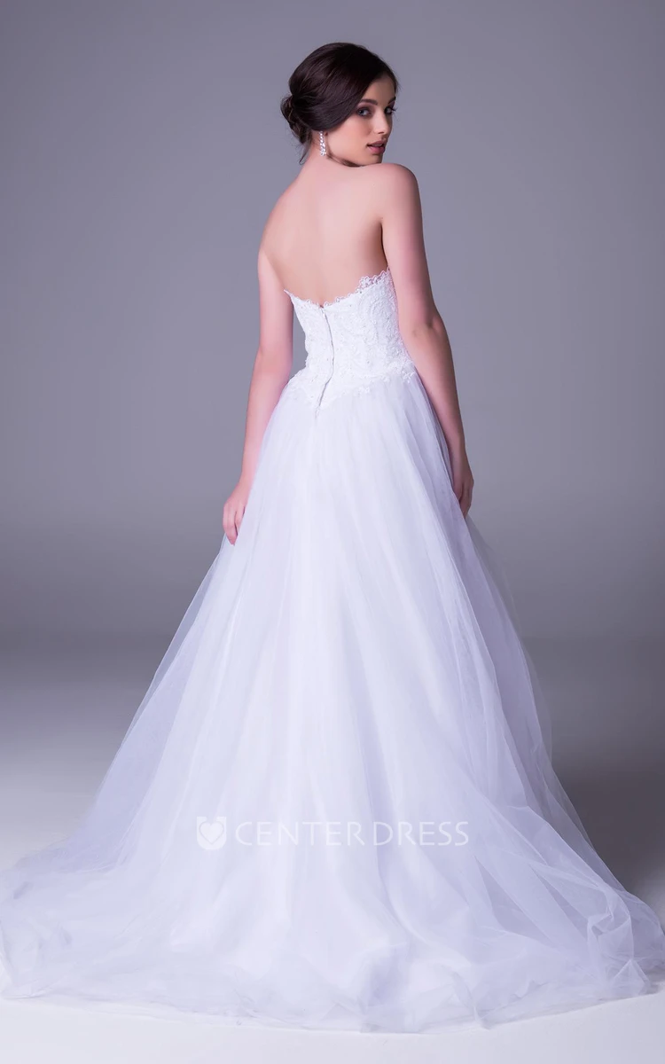 A-Line Strapless Tulle Wedding Dress With Lace