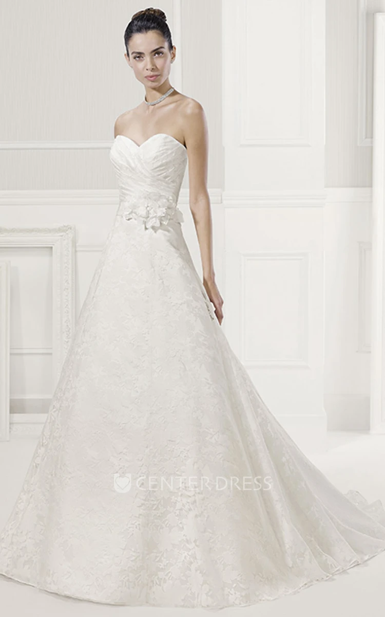 Sweetheart A-line Lace Bridal Gown With Flowers