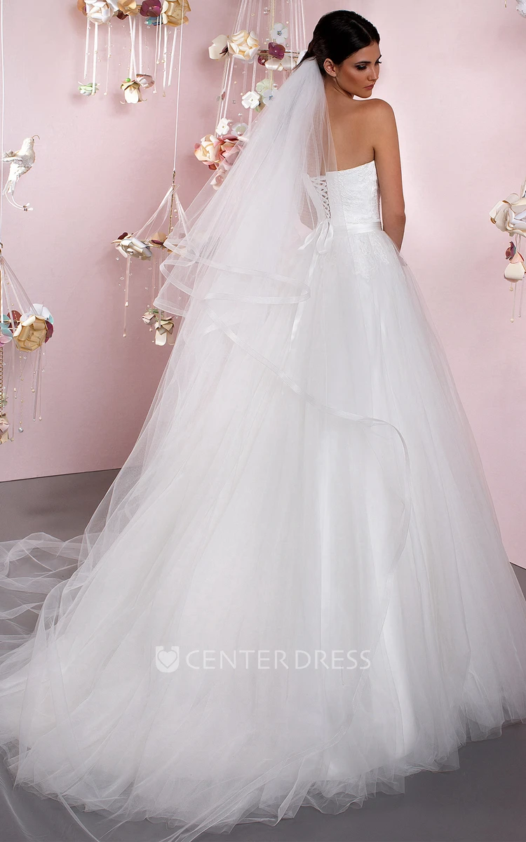 Ball Gown 3-4 Sleeve Appliqued Jewel Neck Tulle Wedding Dress