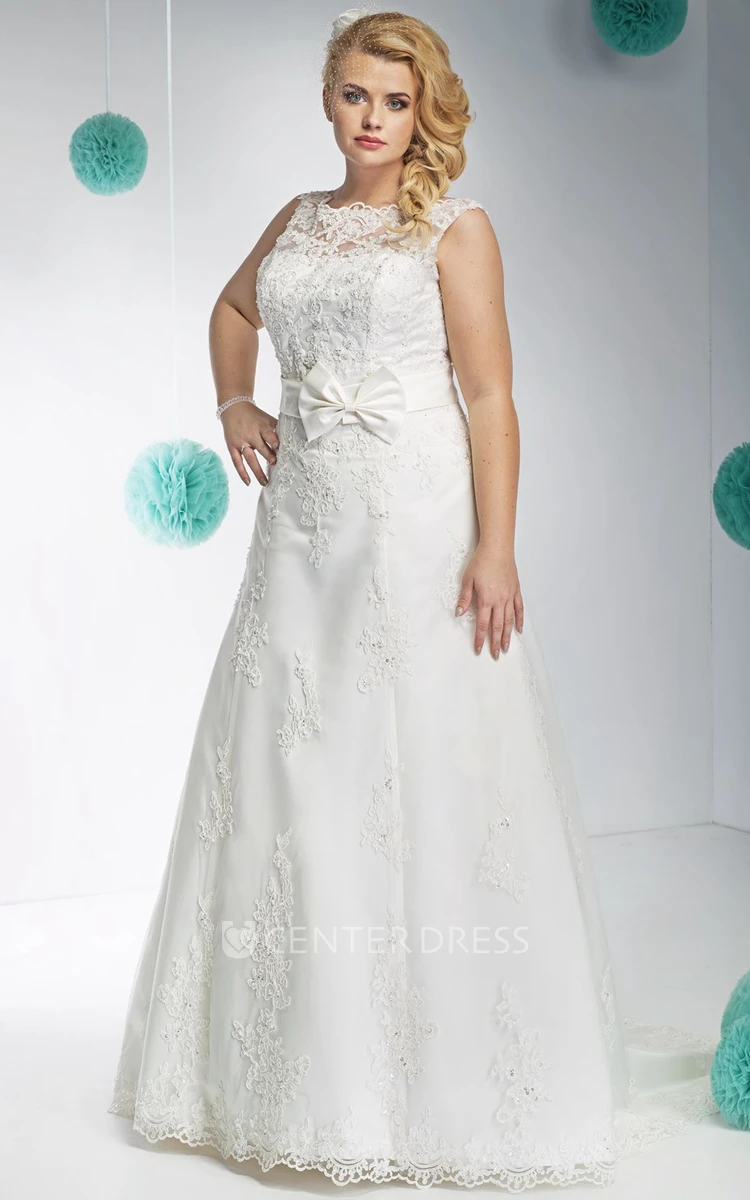 Sleeveless High-Neck Appliqued Floor-Length Lace Plus Size Wedding Dress With Bow