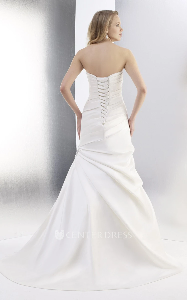 Mermaid Sweetheart Satin Wedding Dress With Ruching And Side Draping