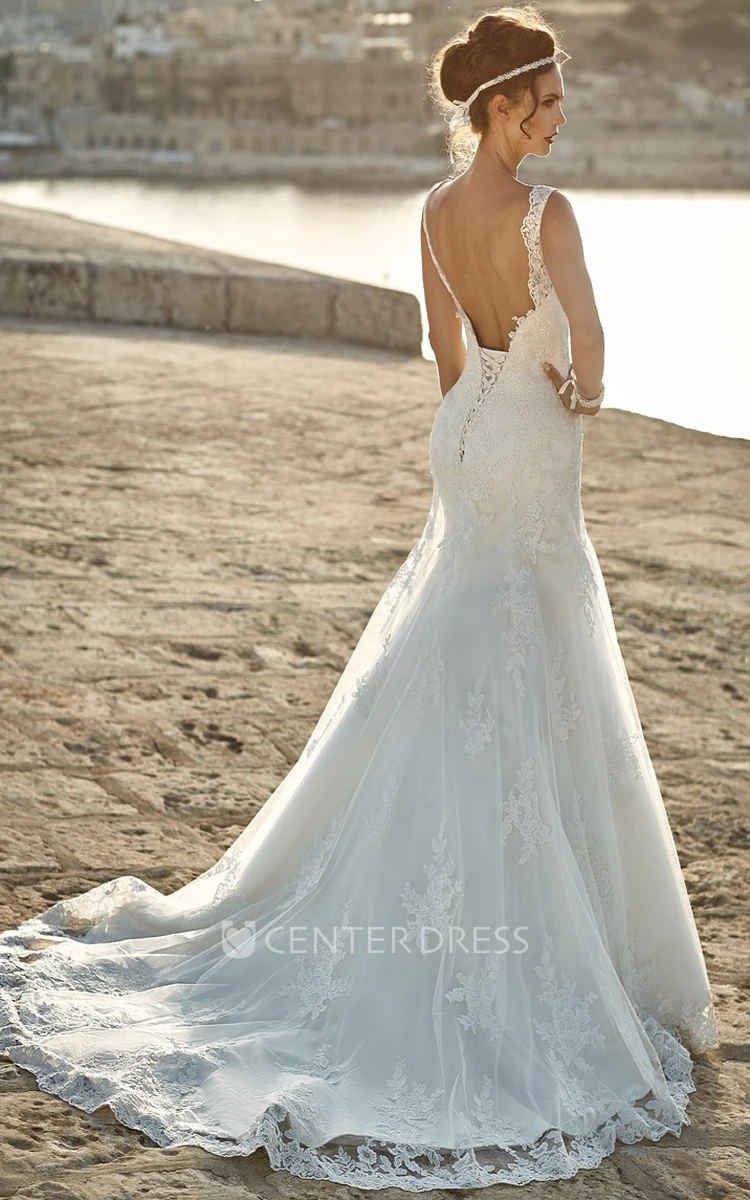 Square-Neck Sleeveless Appliqued Long Lace Wedding Dress With Waist Jewellery