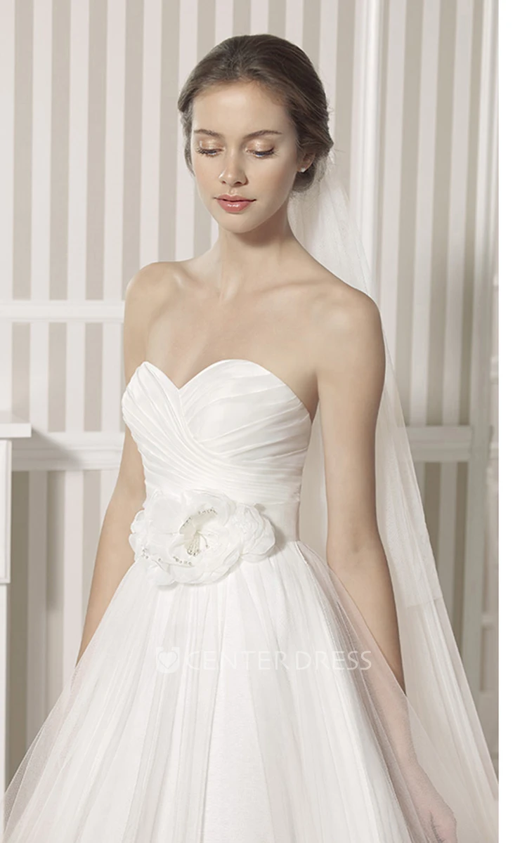Ball Gown Sweetheart Tulle Wedding Dress With Criss Cross And Pleats