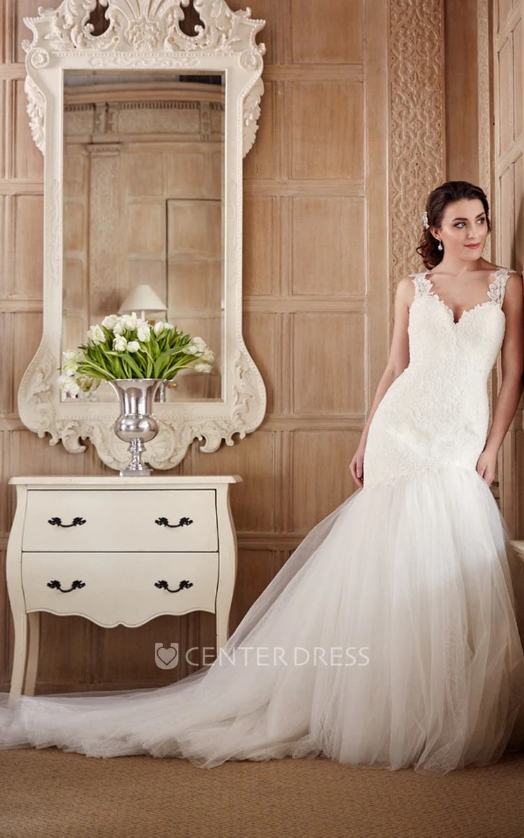 Straps Long Appliqued Lace&Tulle Wedding Dress With Court Train