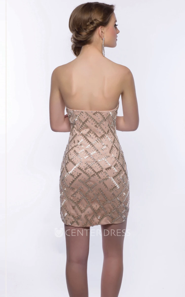 Form-Fitted Short Sequined Homecoming Dress With Sweetheart Neckline