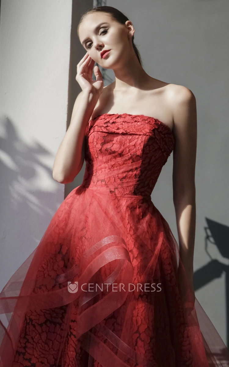 Elegant Strapless Ball Gown Floor-length Sleeveless Lace Formal Dress with Ruching