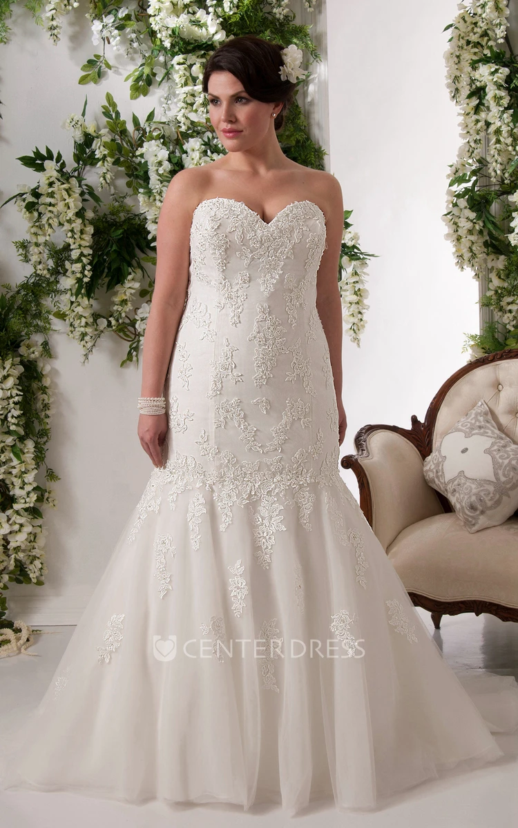 Sweetheart Lace Mermaid Gown With Brush Train