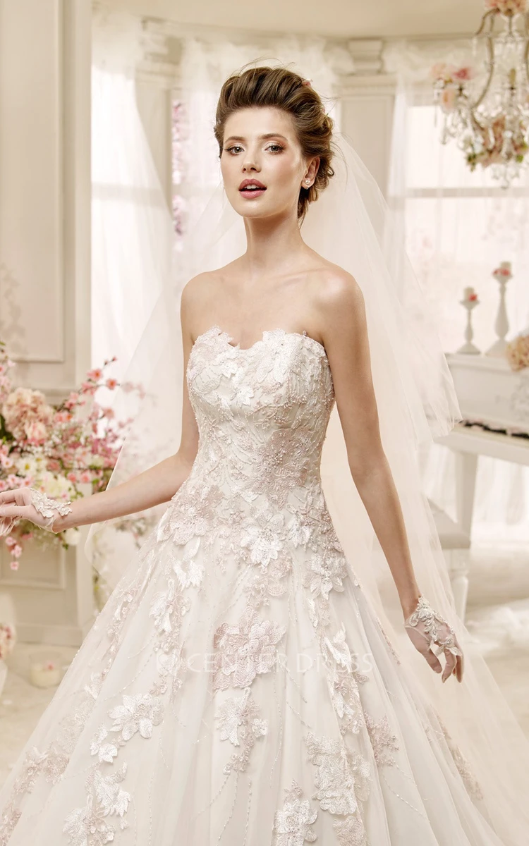 Classic Strapless A-Line Wedding Dress With Appliques And Lace-Up Back