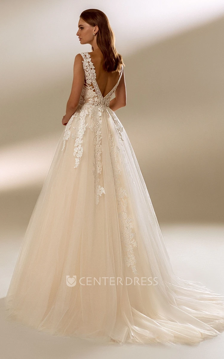 Simple Ball Gown Plunging Neckline Bridal Gown with Appliques