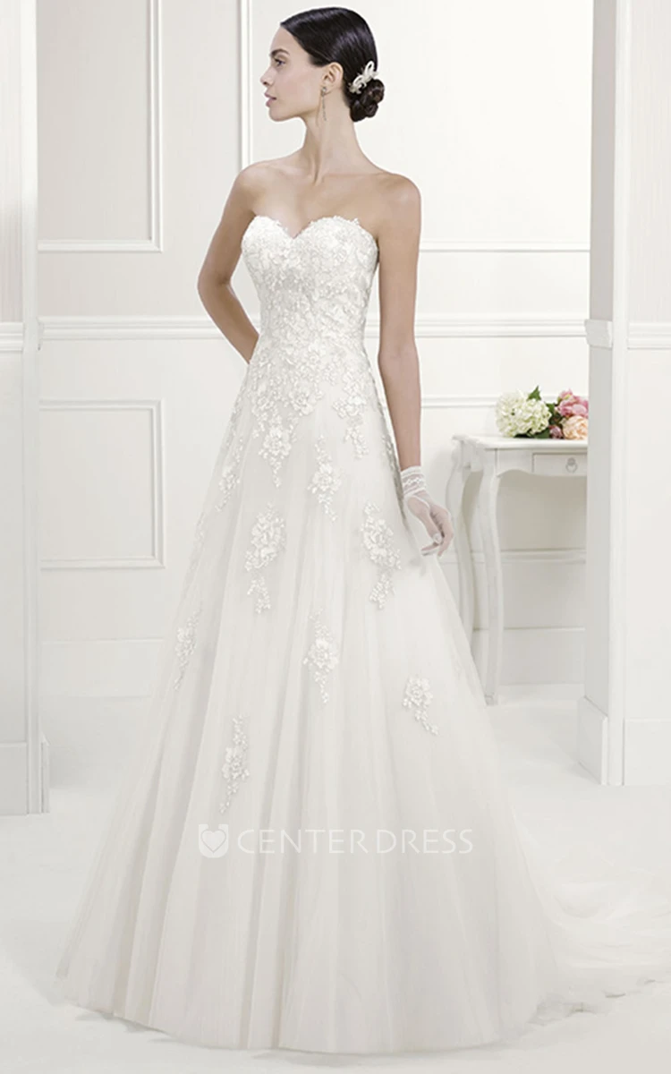 Sweetheart A-Line Tulle Bridal Gown With Lace