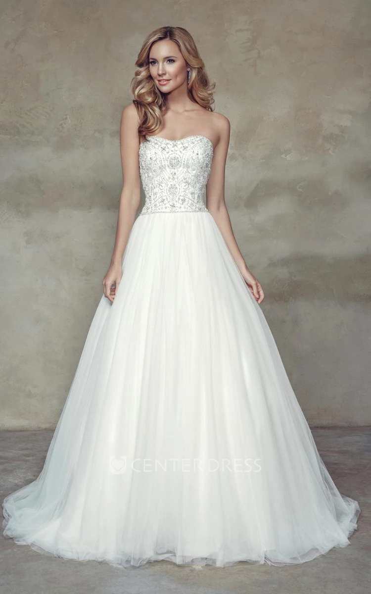 A-Line Appliqued Sweetheart Lace Wedding Dress With Waist Jewellery And Lace Up