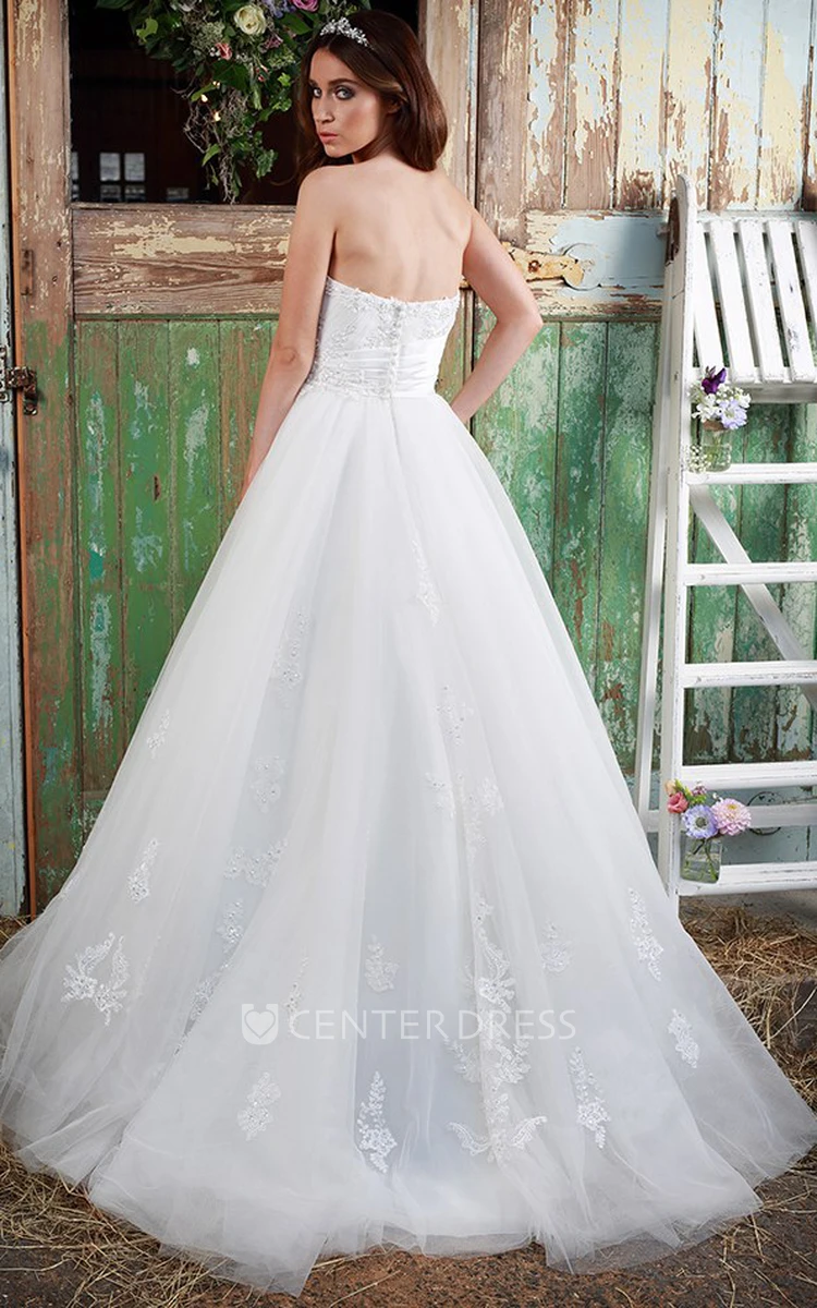A-Line Sweetheart Sleeveless Maxi Criss-Cross Tulle Wedding Dress With Beading