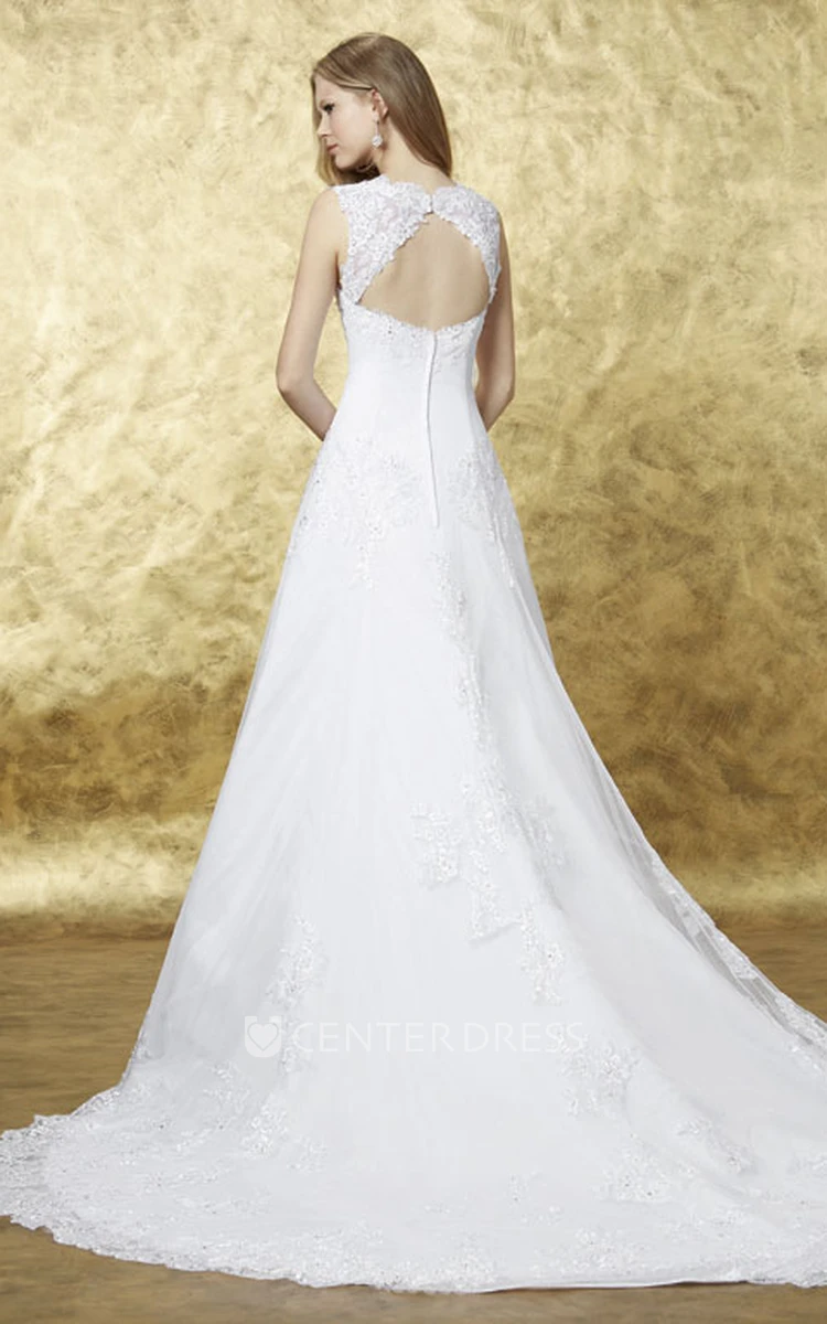A-Line Appliqued Long Sleeveless Scoop Lace Wedding Dress With Keyhole Back And Court Train
