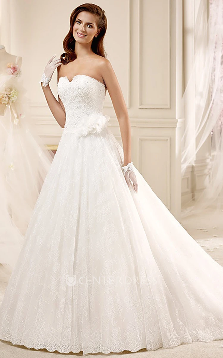 Classic Notched-neck A-line Wedding Dress with Flowers and Court Train 
