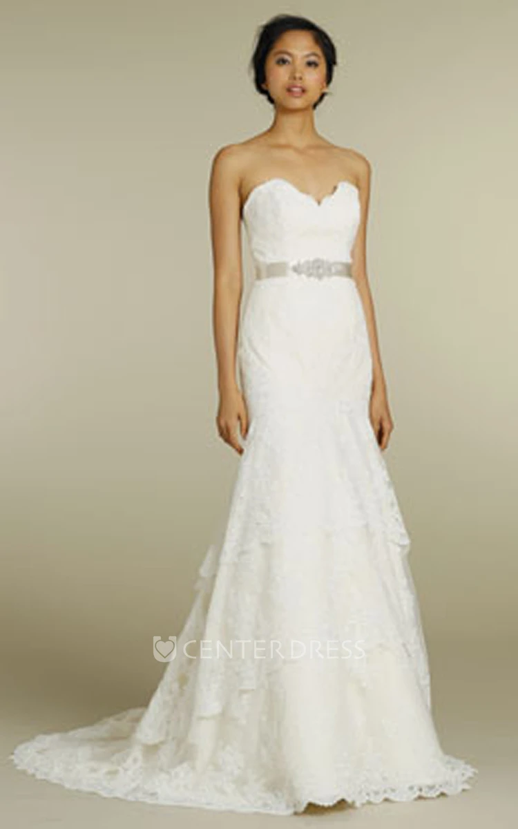Alluring Sweetheart Neckline Tiered Lace Dress With Satin Ribbon