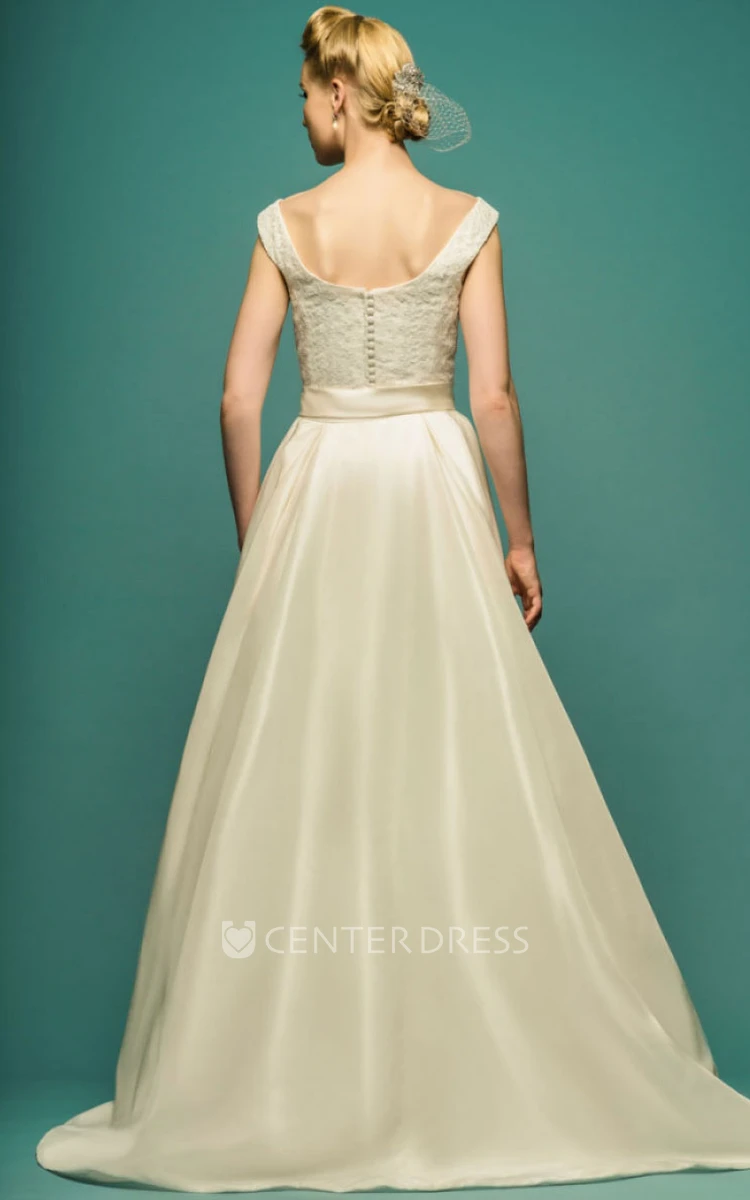 Appliqued Square-Neck Long Satin Wedding Dress With Bow