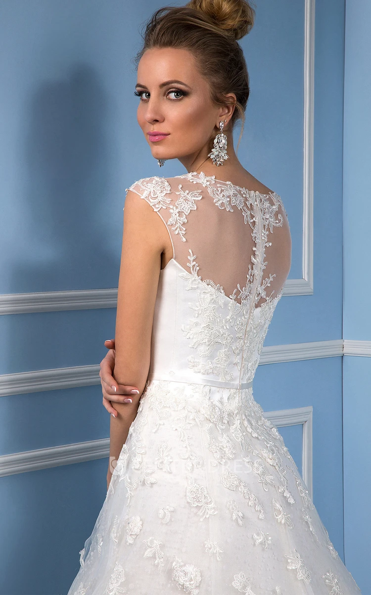 Ball-Gown Appliqued Sleeveless Floor-Length Scoop Tulle Wedding Dress With Illusion Back And Court Train