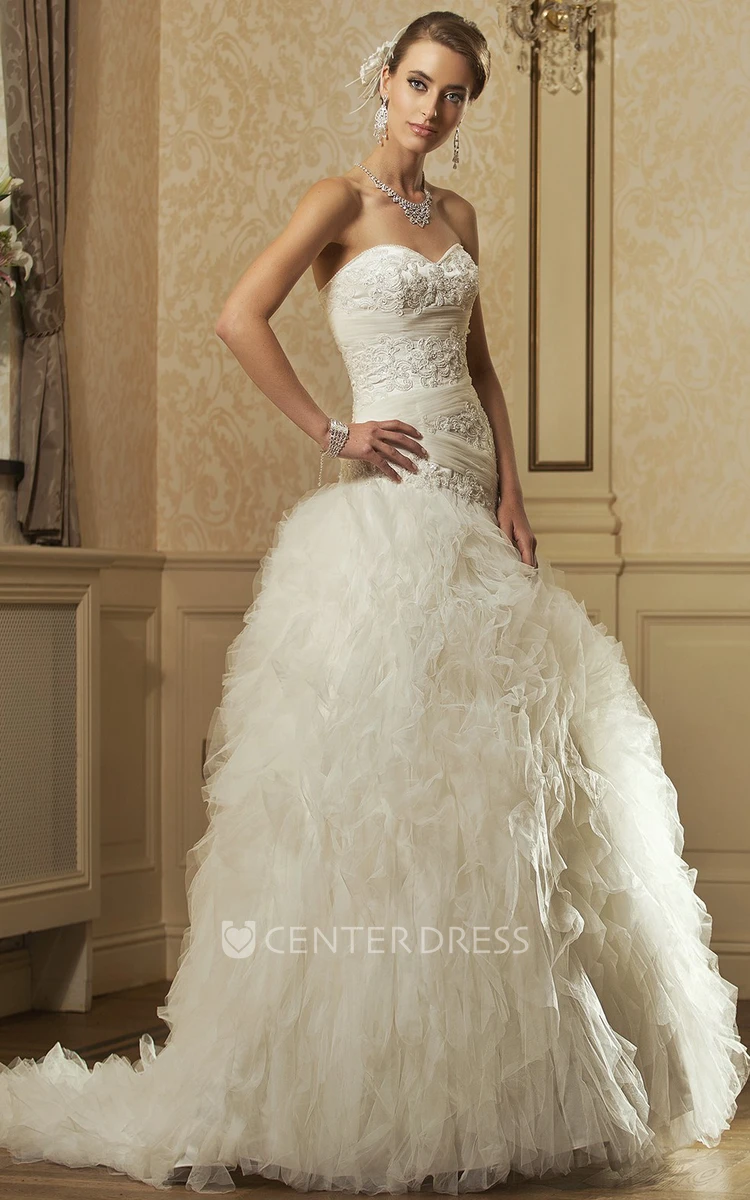Ball Gown Cascading-Ruffle Sweetheart Floor-Length Sleeveless Tulle Wedding Dress With Beading