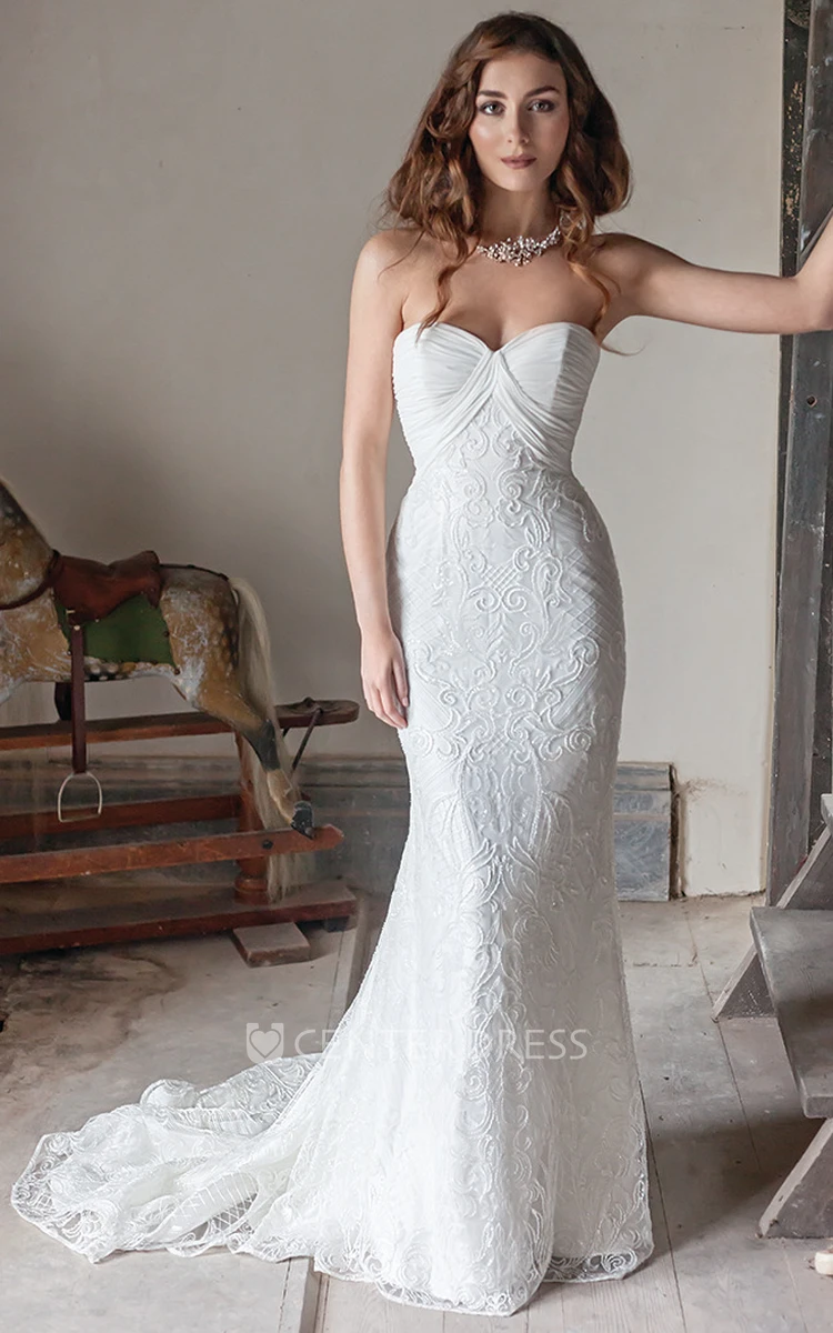 Long Sweetheart Embroideried Lace&Chiffon Wedding Dress With Court Train