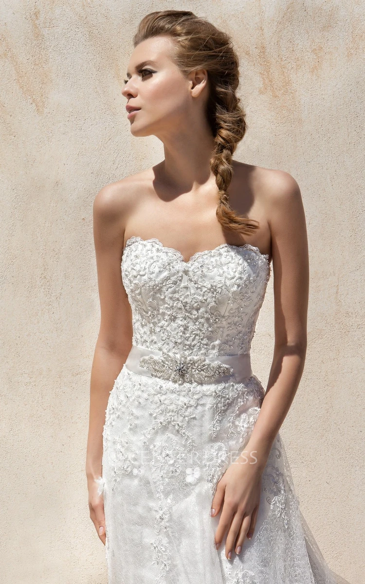Sheath Sweetheart Appliqued Floor-Length Sleeveless Tulle&Lace Wedding Dress With Waist Jewellery And Bow