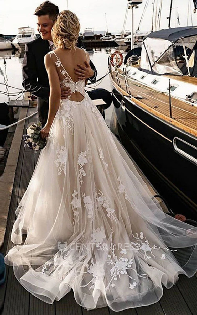 Casual Beach Organza A-Line Wedding Dress with Appliques and Open Back Chic