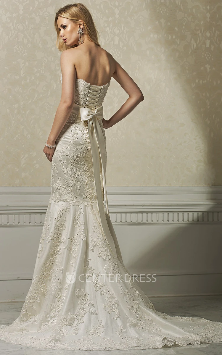 Trumpet Appliqued Long Sleeveless Sweetheart Lace Wedding Dress With Waist Jewellery