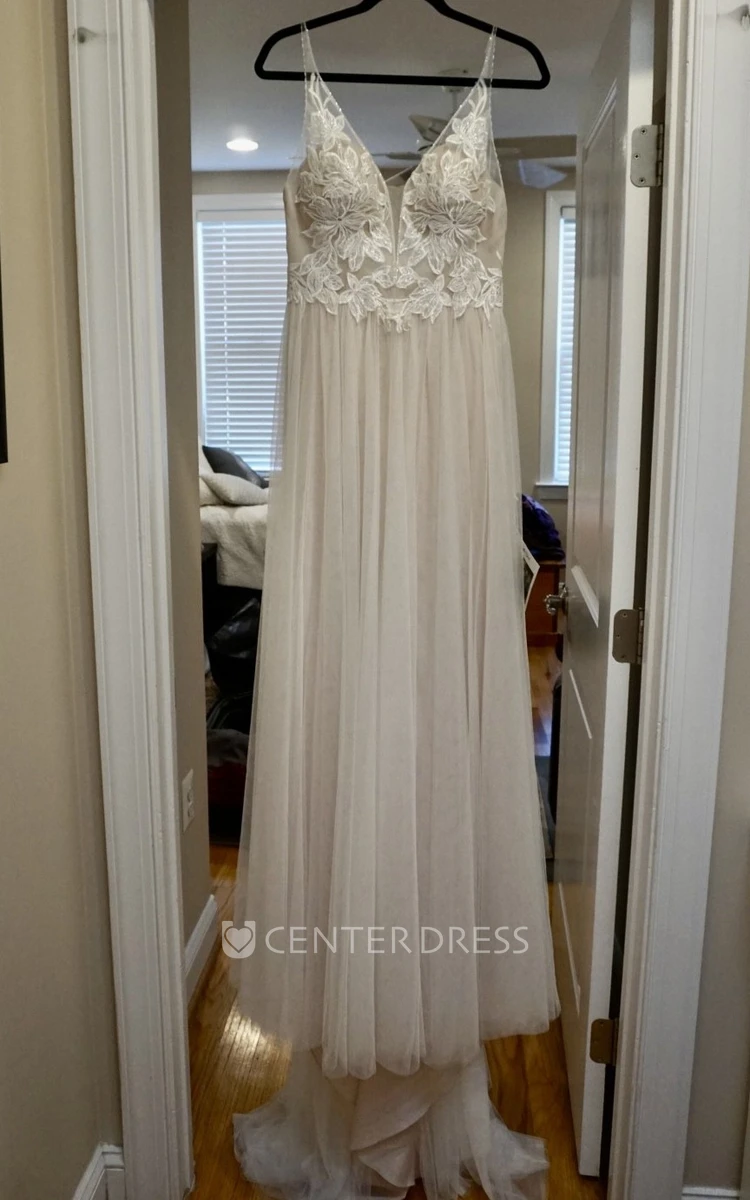 Simple Classic Tulle Applique Bridal Gown Garden A-Line Backless Spaghetti Wedding Dress