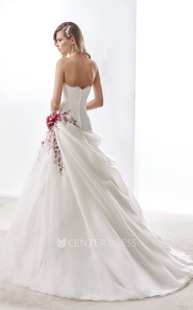 Sweetheart A-Line Pleated Wedding Dress With Floral Appliques And Side Draping Ruffles