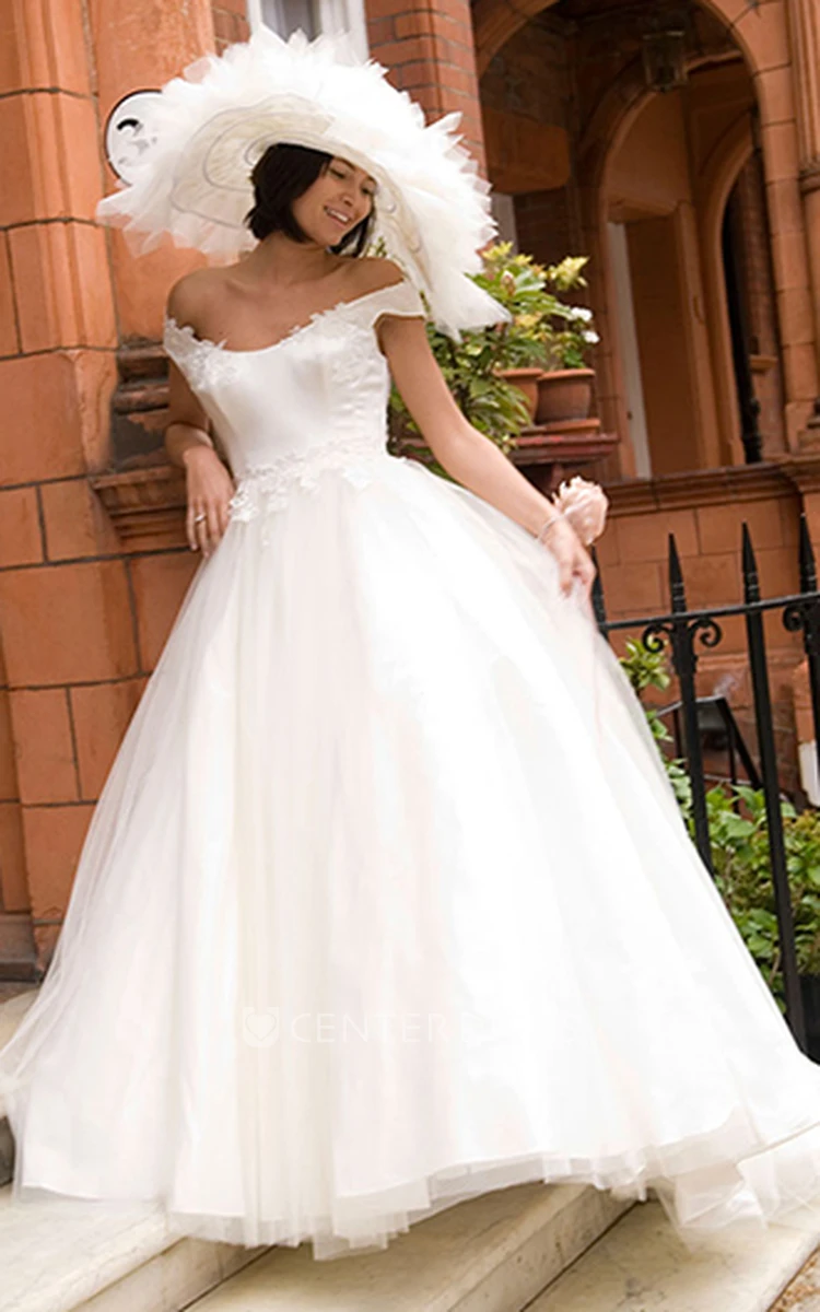 Ball Gown Appliqued Off-The-Shoulder Tulle Wedding Dress