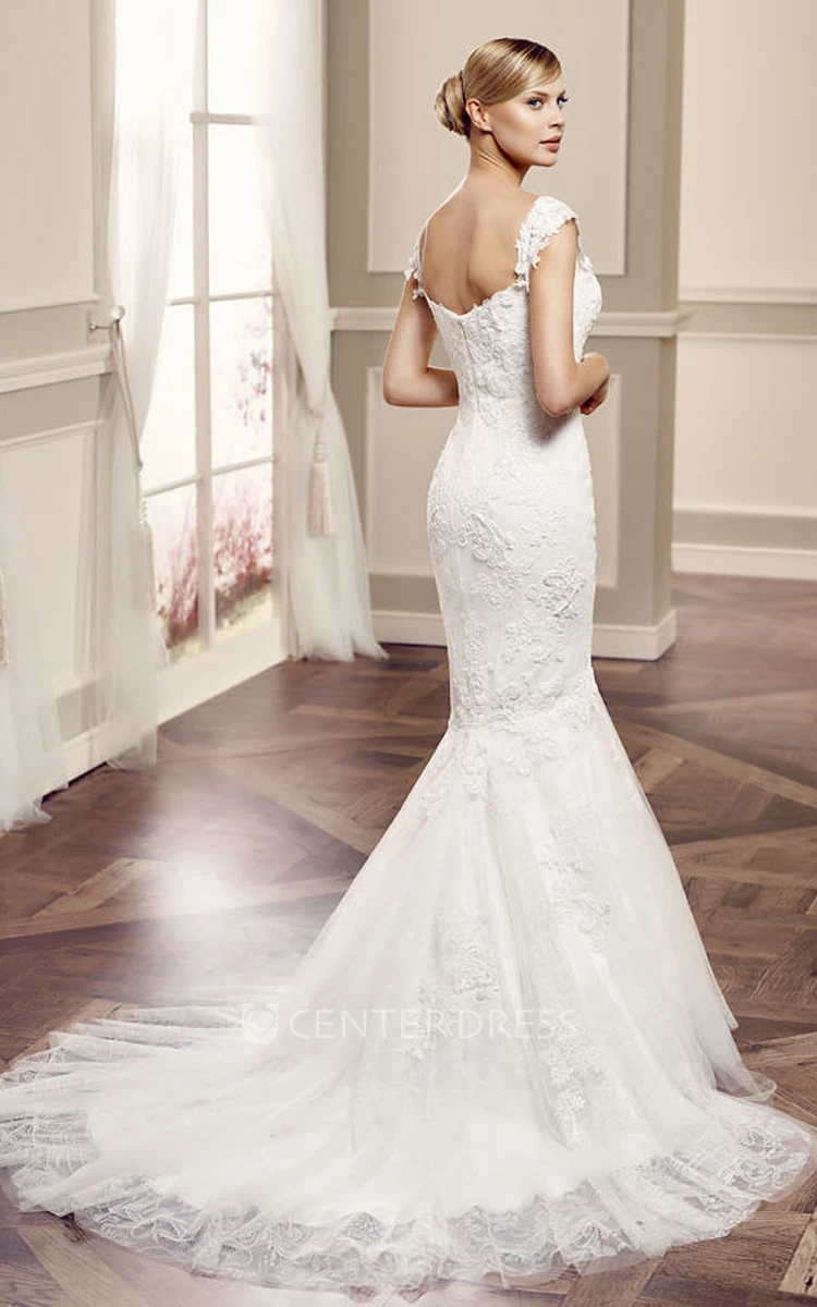Long Off-The-Shoulder Appliqued Lace Wedding Dress With Court Train And V Back