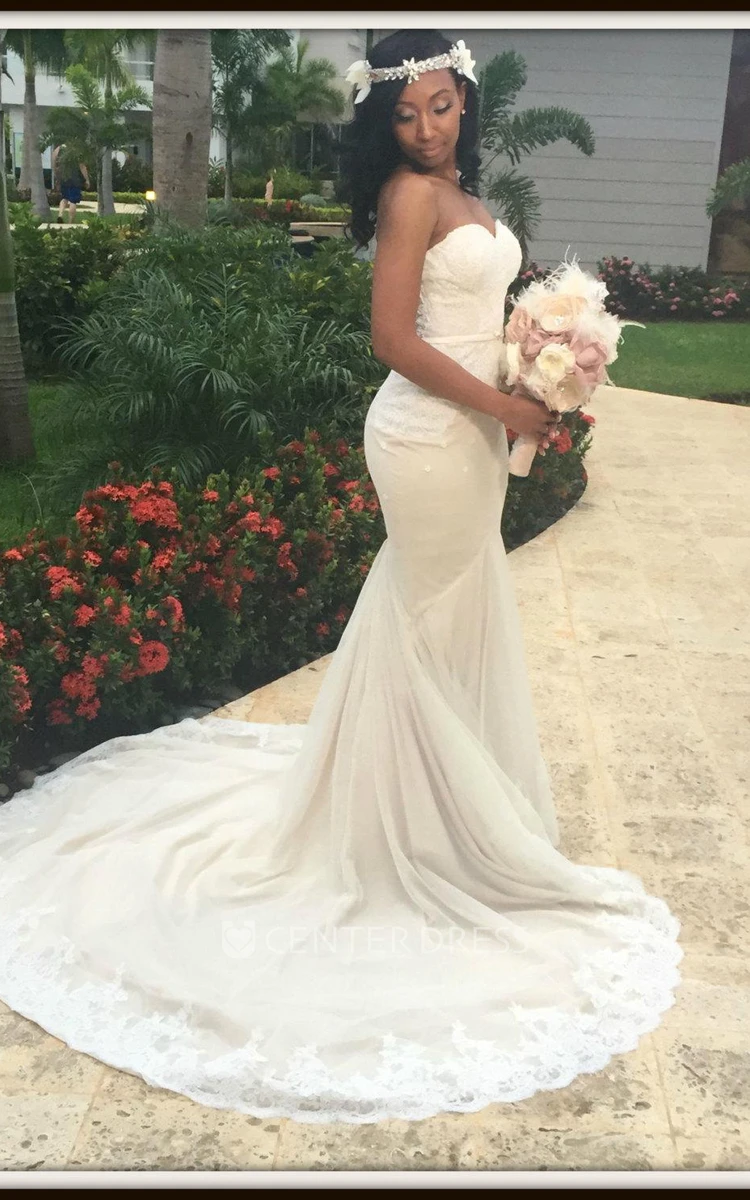 Ivory sweetheart hot sale wedding dress