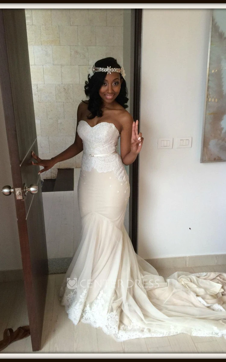 Ivory and Cream Wedding Dress With Sweetheart Neckline