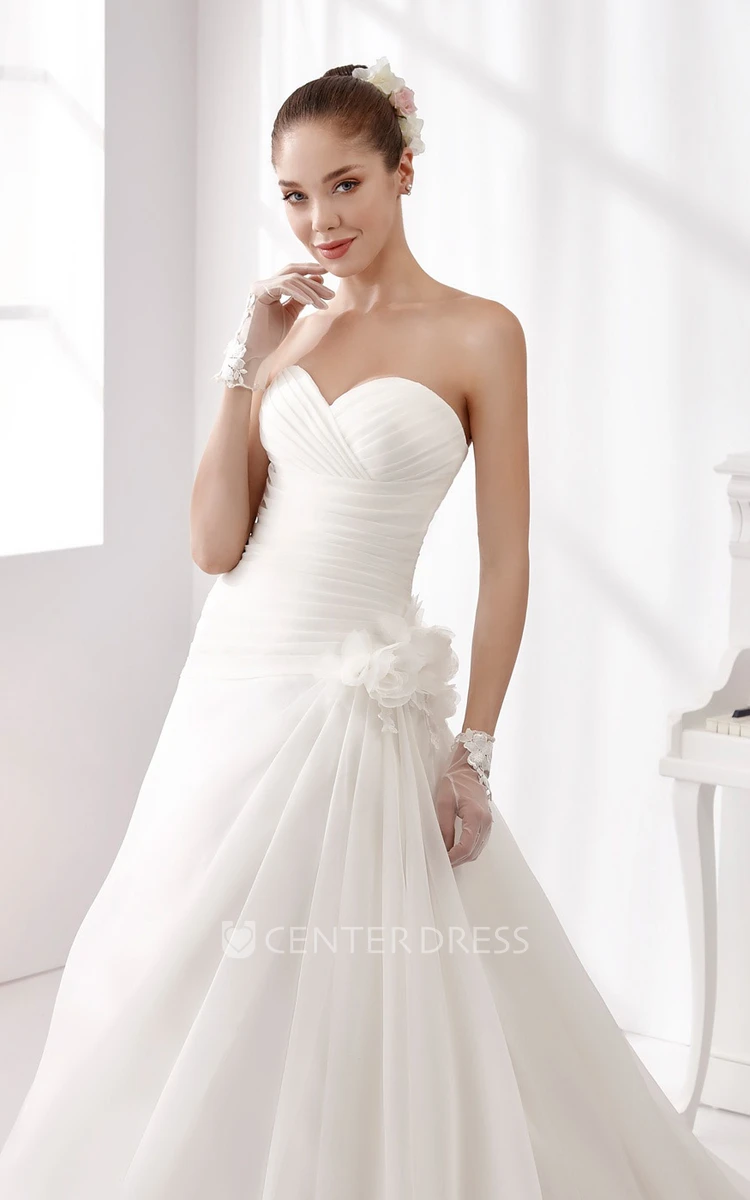 Sweetheart Pleating A-Line Chiffon Wedding Dress With Side Draping And Floral Embellishment