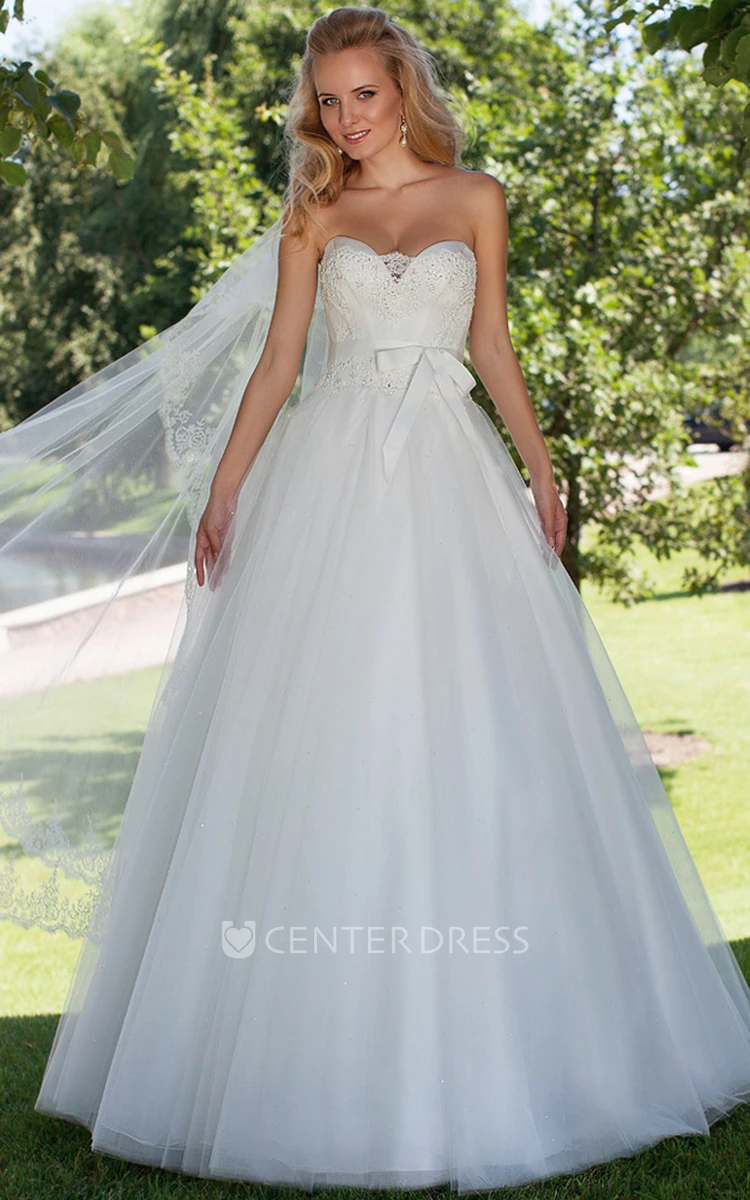 Maxi Ball Gown Appliqued Sweetheart Sleeveless Tulle Wedding Dress