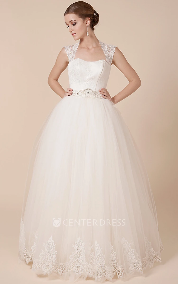 A-Line Queen-Anne Appliqued Maxi Tulle Wedding Dress With Waist Jewellery