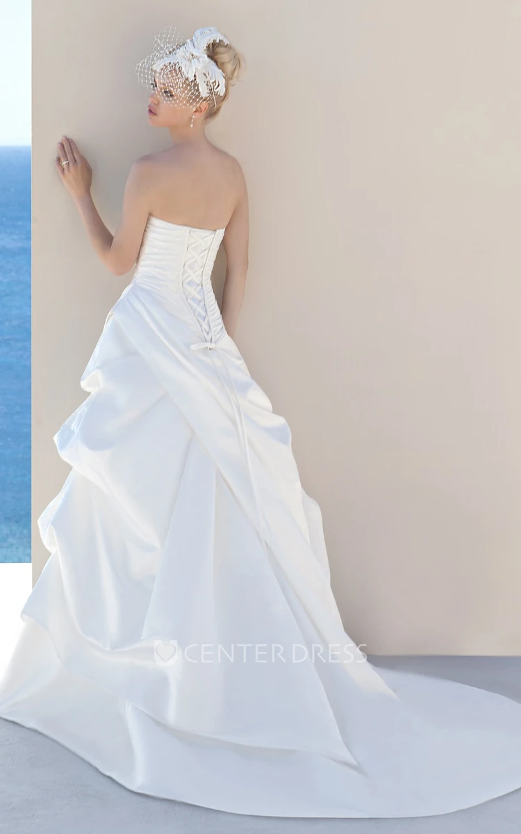 A-Line Pick-Up Sleeveless Long Sweetheart Satin Wedding Dress