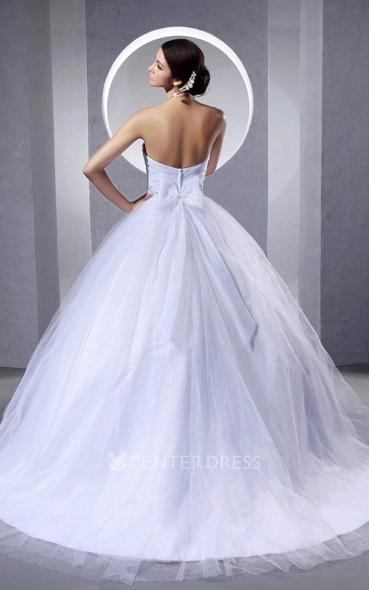 Criss-Cross A-Line Ruching Ball Gown Tulle Wedding Dress With Beaded Sash