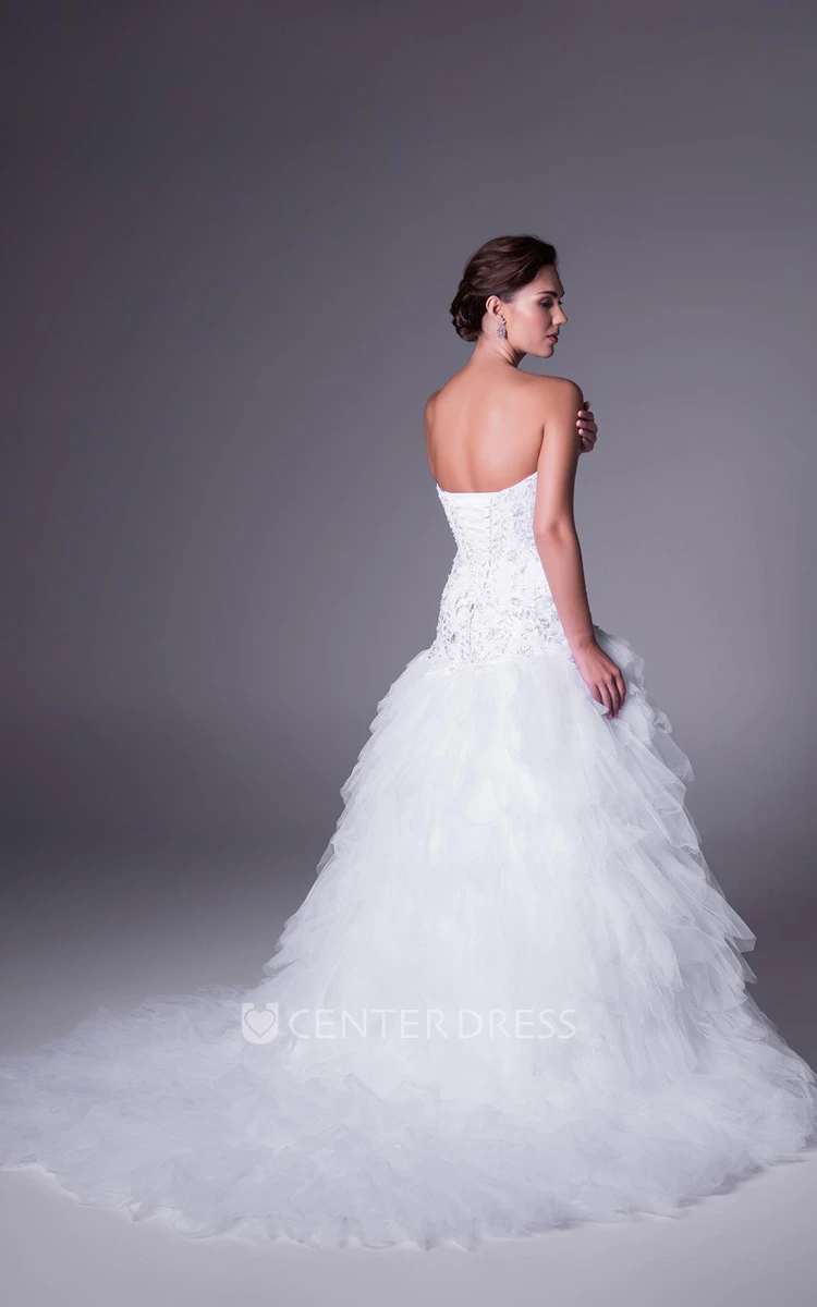 Ball Gown Cascading-Ruffle Sweetheart Floor-Length Tulle Wedding Dress With Beading