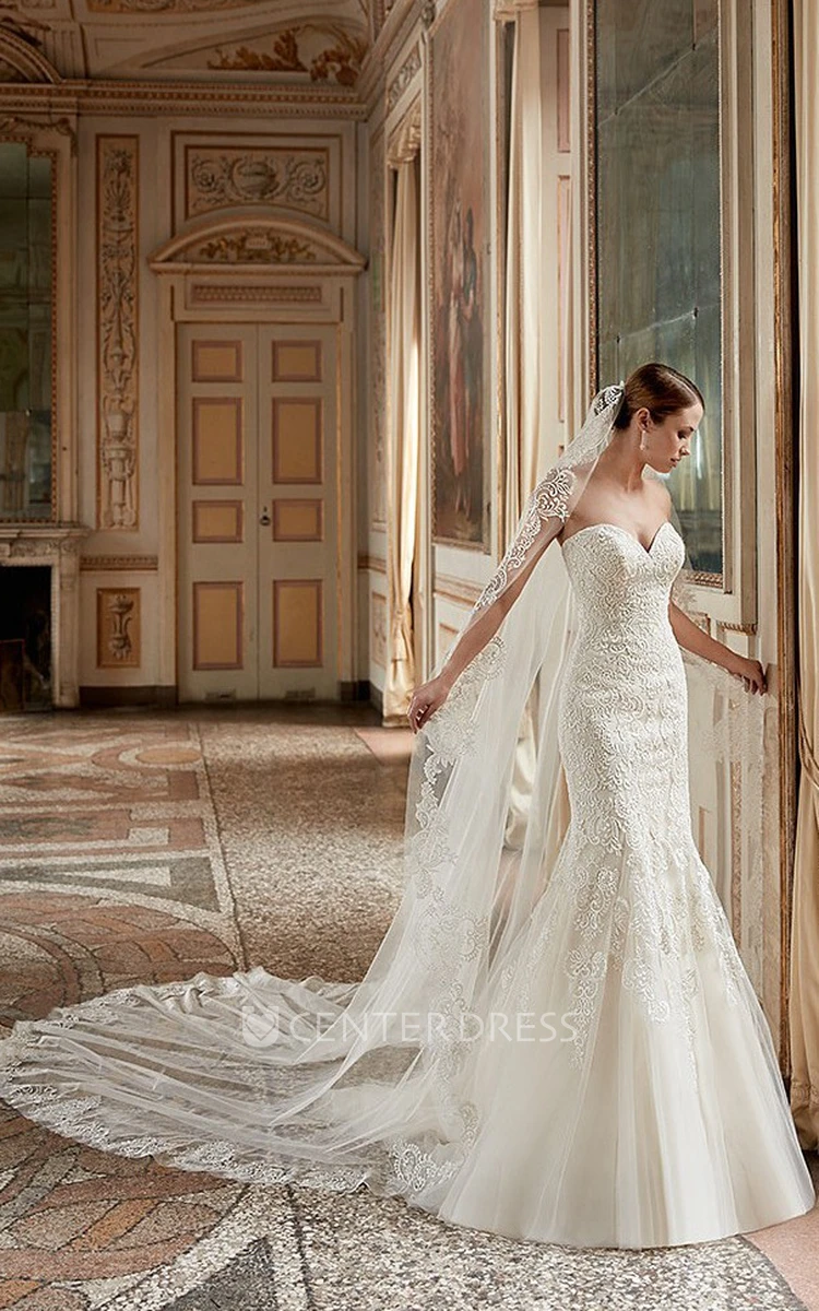 Sheath Floor-Length Sweetheart Lace Wedding Dress With Appliques And Court Train