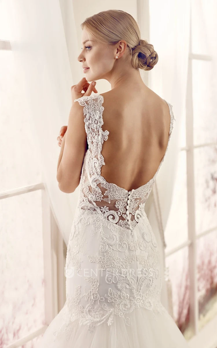 Mermaid Queen-Anne Floor-Length Appliqued Sleeveless Lace Wedding Dress With Keyhole Back And Court Train