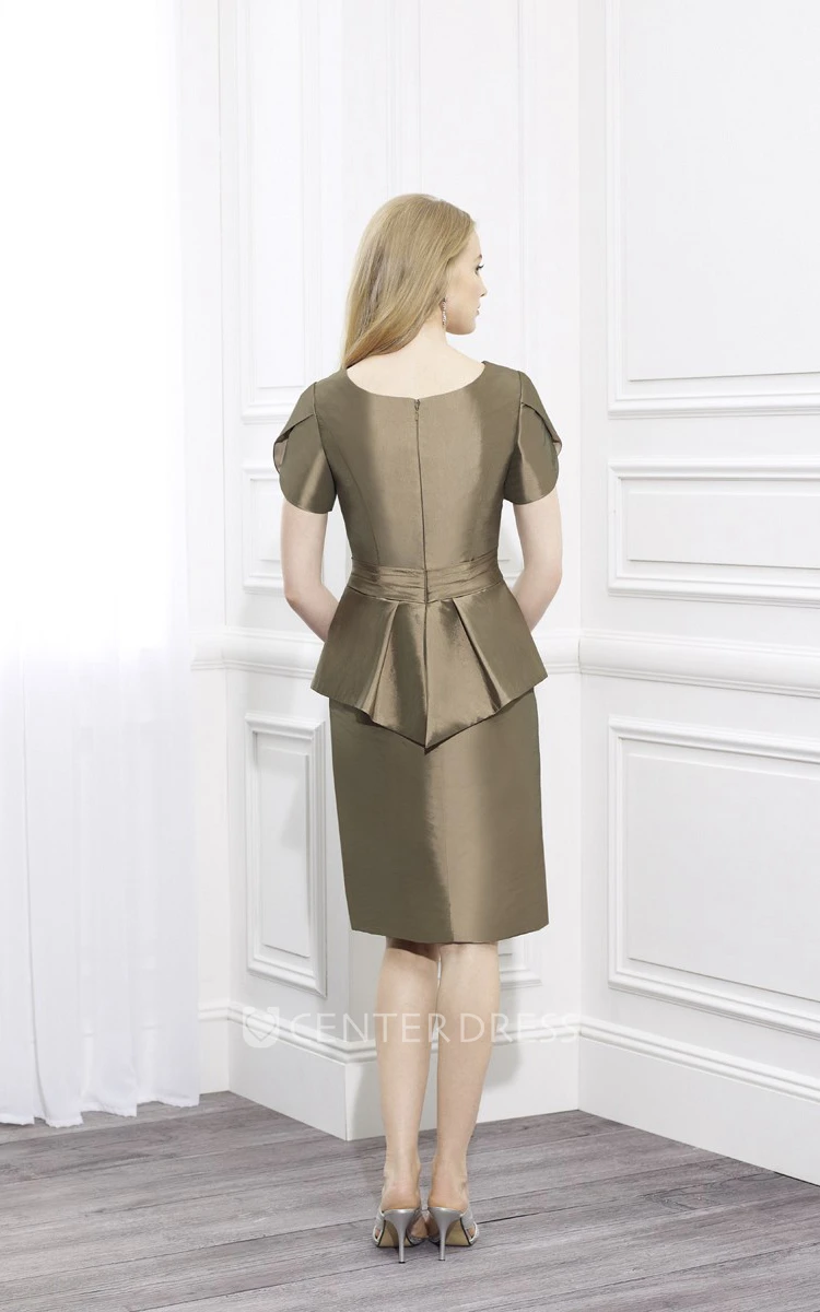 Knee-Length Pencil V-Neck Short Sleeve Satin Mother Of The Bride Dress With Broach