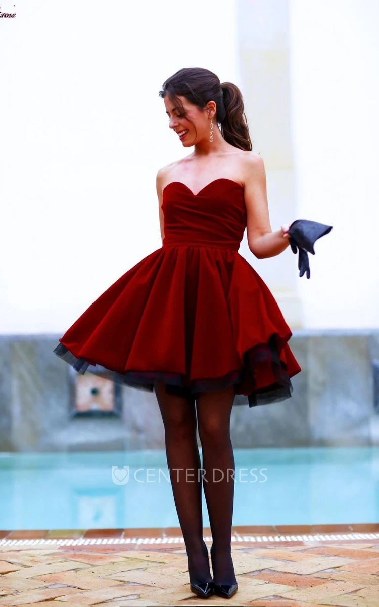 Lovely Sweetheart Burgundy Homecoming Dresses Short Prom Gowns