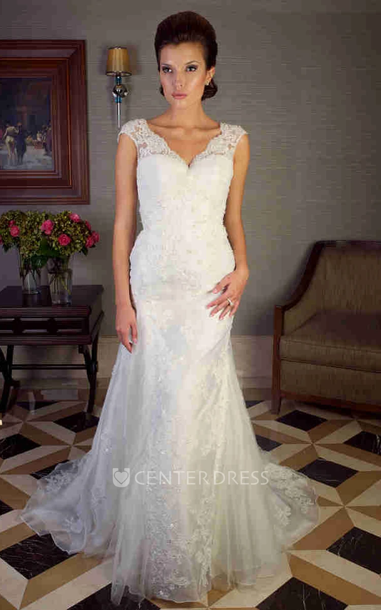 Trumpet Cap-Sleeve Appliqued V-Neck Long Lace Wedding Dress