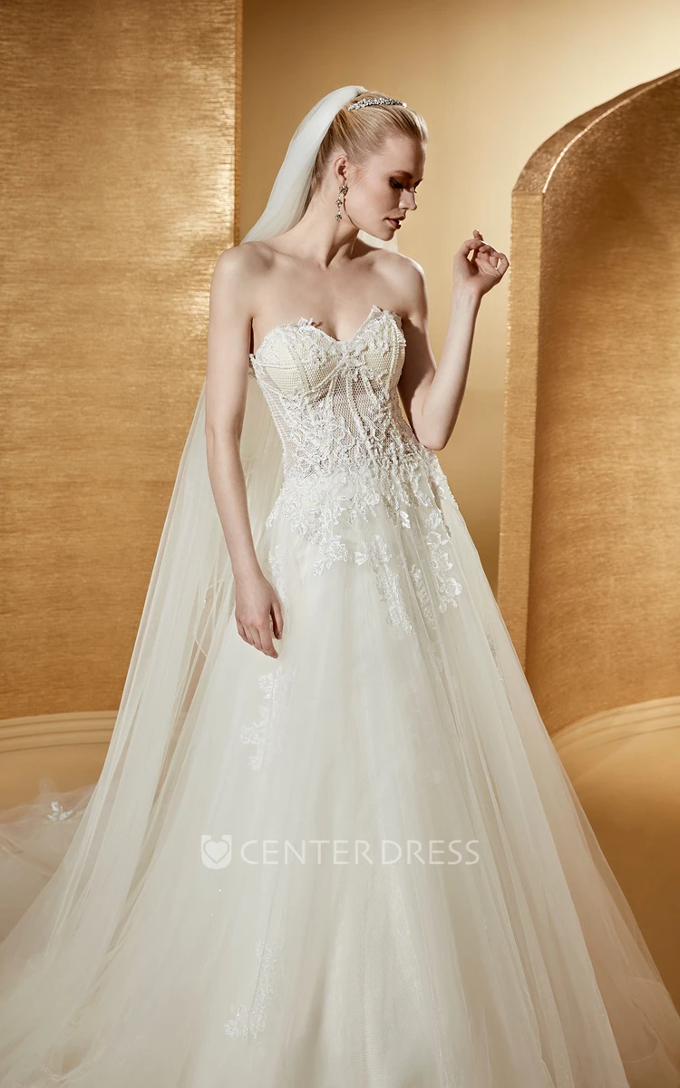 Sexy Sweetheart Ball Gown With Beautiful Lace Corset And Court Train