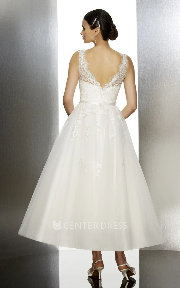Tea-Length A-Line Appliqued Jewel Neck Sleeveless Tulle Wedding Dress